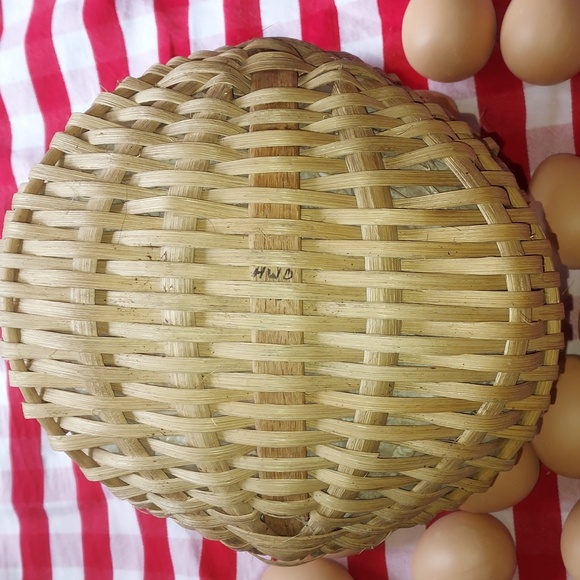 VINTAGE Basket &  Wooden Eggs Country/Prim Decor. - Picture 7 of 8